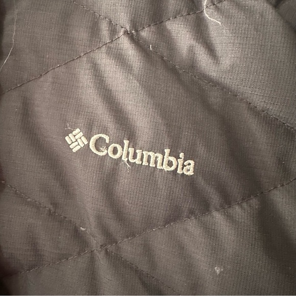 Columbia Winter Coat - Picture 3 of 15
